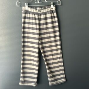 🩶 Gap kids pajama pants size 6 gray stripes VGUC